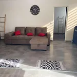 Villa de 2 chambres avec piscine privee jardin clos et wifi a Les Abymes a 5 km de la plage