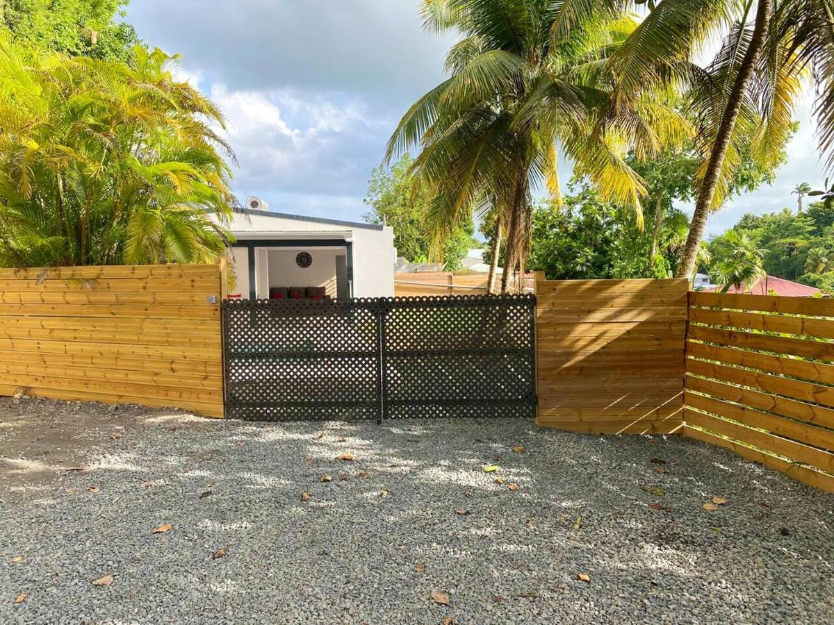 Villa De 2 Avec Piscine Privee Jardin Clos Et Wifi A Les Abymes A 5 Km De La Plage