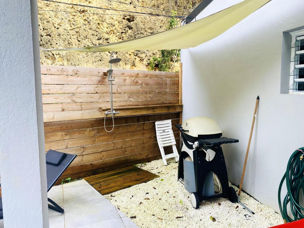 Villa De 2 Avec Piscine Privee Jardin Clos Et Wifi A Les Abymes A 5 Km De La Plage *