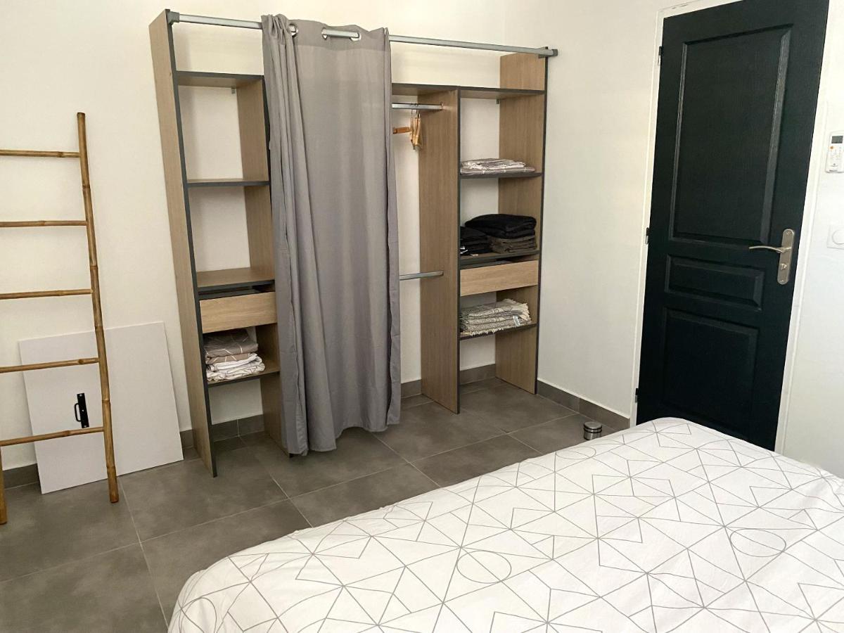 Villa De 2 Avec Piscine Privee Jardin Clos Et Wifi A Les Abymes A 5 Km De La Plage *